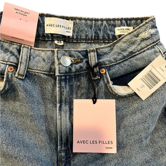Avec Les Filles High Rise Distressed Light Wash Cool Girl Straight Fit Jean NWT - Picture 5 of 5